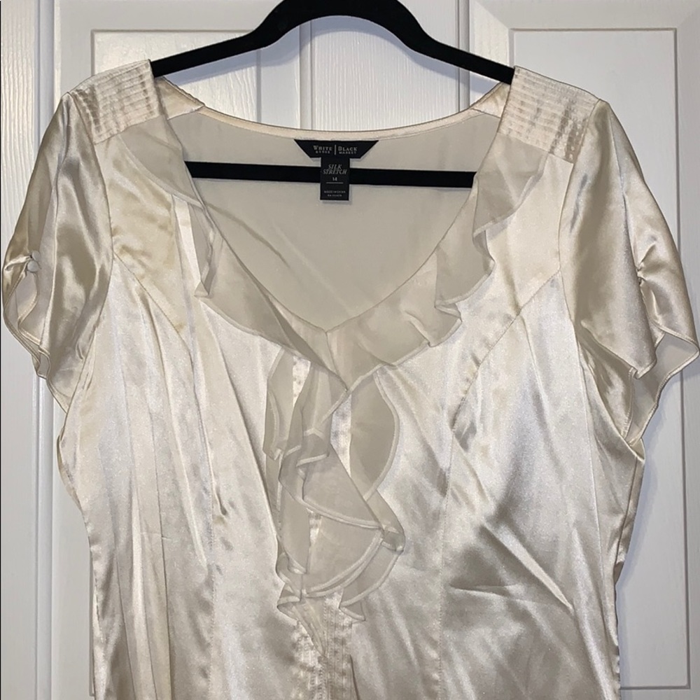 White House | Black Market Blouse - Picture 3 of 8